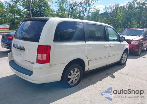 2010 Chrysler Town & Country New Lx из США, поврежденный, VIN 2A4RR2D17AR405642